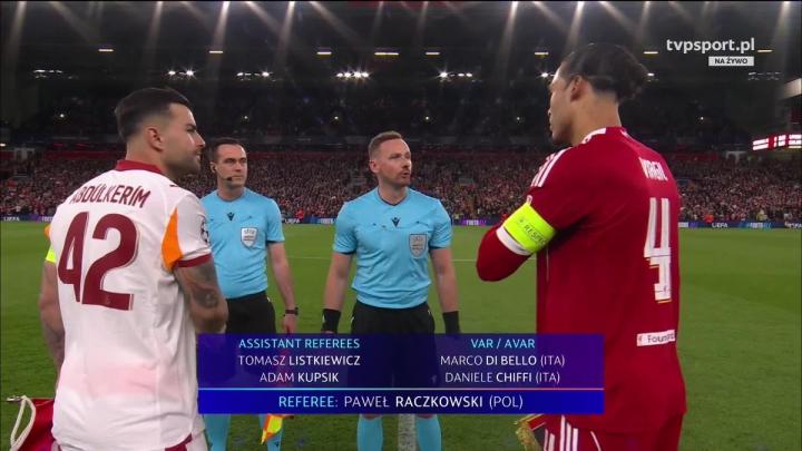  突发意外打乱赛前部署；波兰裁判马齐尼亚克伤退，龙奇科夫斯基紧急接替执法利物浦主场对加拉塔萨雷。 体育新闻 突发意外打乱赛前部署；波兰裁判马齐尼亚克伤退，龙奇科夫斯基紧急接替执法利物浦主场对加拉塔萨雷。 体育新闻