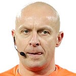  突发意外打乱赛前部署；波兰裁判马齐尼亚克伤退，龙奇科夫斯基紧急接替执法利物浦主场对加拉塔萨雷。 体育新闻 突发意外打乱赛前部署；波兰裁判马齐尼亚克伤退，龙奇科夫斯基紧急接替执法利物浦主场对加拉塔萨雷。 体育新闻