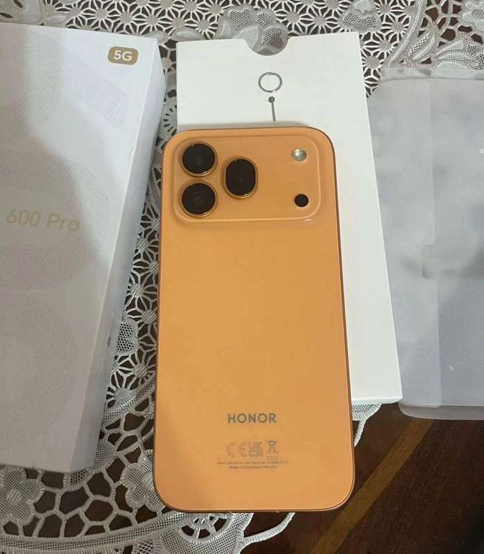 荣耀600 Pro全面解析：大R角窄边框设计背后的技术博弈与市场定位