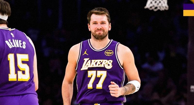 【技术犯规机制深度解析】东契奇16T触发禁赛:NBA经济惩罚体系与球员风险管理全揭秘 体育新闻