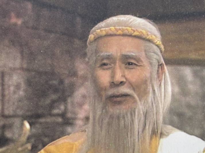  从地下交通员到表演艺术家：蓝天野的双重身份与艺术实践深度解析 影视小说