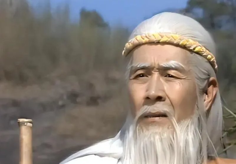  从地下交通员到表演艺术家：蓝天野的双重身份与艺术实践深度解析 影视小说