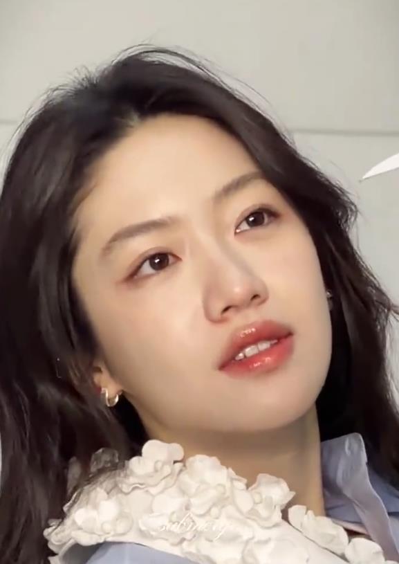  从「反骨晒妈」看00后社交表达：一场关于亲子关系解构的数据化复盘 娱乐新闻