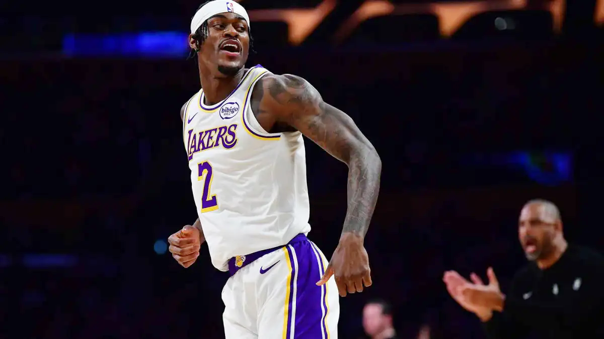  数据不会说谎：斯马特在紫金军团的战术价值几何？ 体育新闻